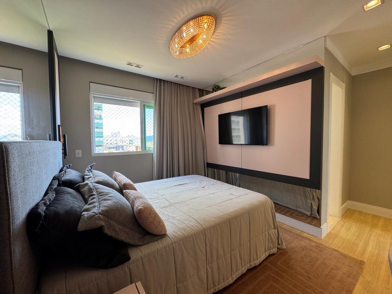 ED. VENEZIA RESIDENZIALE- AP. 501 — FRENTE MAR